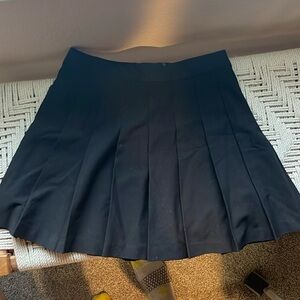 Aritzia pleated skirt